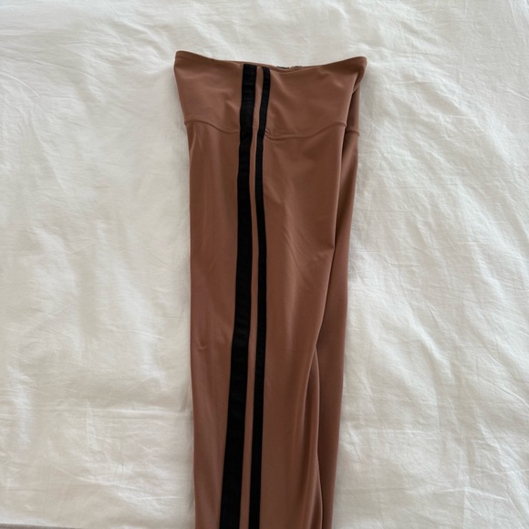 TAVI HIGH WAISTED 7/8 STRIPE LEGGINGS - Picture 9 of 12